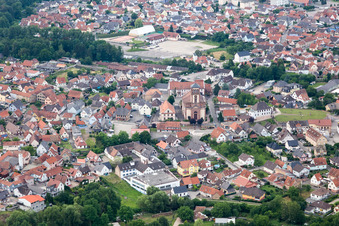 Soufflenheim dans le département Bas Rhin, France d'en haut