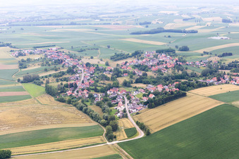 Vue aérienne de Eberbach-Seltz dans le département Bas Rhin, France