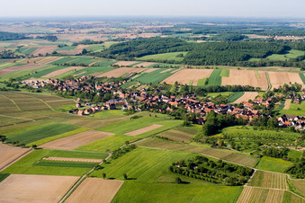 Enregistrement par drone de Cleebourg dans le département Bas Rhin, France