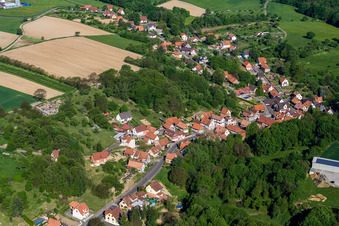 Vue aérienne de Birlenbach à Drachenbronn-Birlenbach dans le département Bas Rhin, France