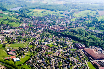 Reichshoffen dans le département Bas Rhin, France depuis l'avion