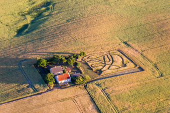 Borre dans le département Sjaelland, Danemark vu d'un drone