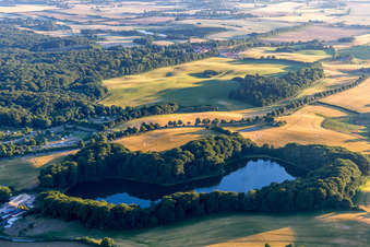 Vue oblique de (DK), Møns Klint Resort et Camping à Borre dans le département Sjaelland, Danemark