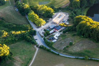 (DK), Møns Klint Resort et Camping à Borre dans le département Sjaelland, Danemark hors des airs