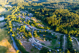 Vue oblique de (DK), Møns Klint Resort et Camping à Borre dans le département Sjaelland, Danemark