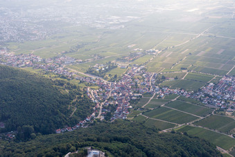 Quartier Hambach an der Weinstraße in Neustadt an der Weinstraße dans le département Rhénanie-Palatinat, Allemagne d'en haut