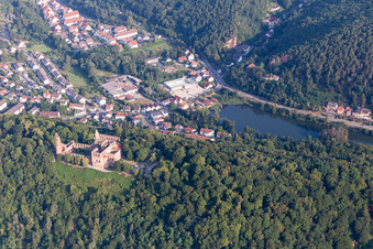 Vue oblique de Monastère de Limbourg à le quartier Grethen in Bad Dürkheim dans le département Rhénanie-Palatinat, Allemagne