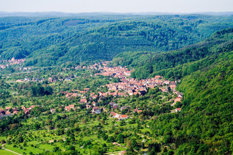 Vue aérienne de Saint-Jean-Saverne dans le département Bas Rhin, France