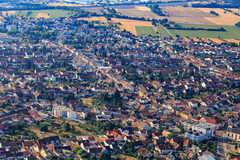 Vue aérienne de Marienstr à le quartier Oberhausen in Oberhausen-Rheinhausen dans le département Bade-Wurtemberg, Allemagne