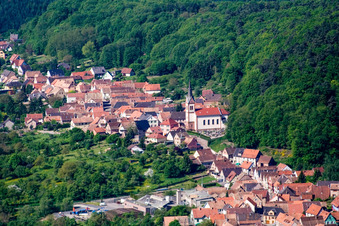 Vue aérienne de Champs agricoles et terres agricoles à Saint-Jean-Saverne dans le département Bas Rhin, France
