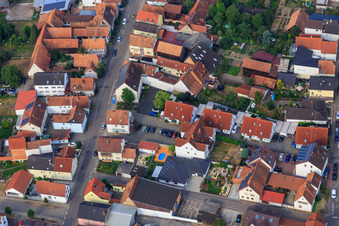 Vue aérienne de Allée à Hatzenbühl dans le département Rhénanie-Palatinat, Allemagne