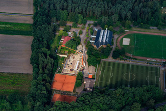 Vue aérienne de Salle de sport, court de tennis et salle culturelle Schaidt à le quartier Schaidt in Wörth am Rhein dans le département Rhénanie-Palatinat, Allemagne