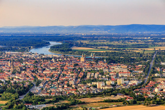Vue aérienne de Vue de la ville depuis le sud-ouest à Speyer dans le département Rhénanie-Palatinat, Allemagne