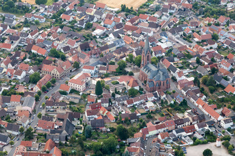Vue aérienne de Saint-Guy à le quartier Rheinsheim in Philippsburg dans le département Bade-Wurtemberg, Allemagne