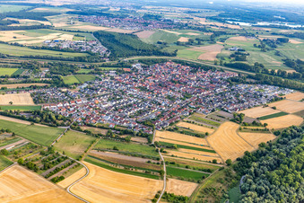 Vue aérienne de Du nord à le quartier Rußheim in Dettenheim dans le département Bade-Wurtemberg, Allemagne