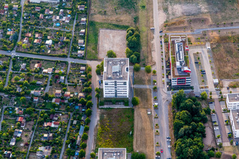 Vue aérienne de Systec & Services GmbH dans le centre de haute technologie Karlsruhe à le quartier Rintheim in Karlsruhe dans le département Bade-Wurtemberg, Allemagne