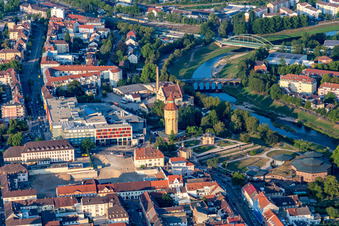 Vue aérienne de Pagodenburg et Murgpark à Rastatt dans le département Bade-Wurtemberg, Allemagne