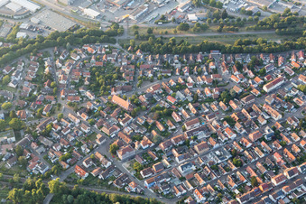 Vue aérienne de Saint-Valentin à le quartier Daxlanden in Karlsruhe dans le département Bade-Wurtemberg, Allemagne