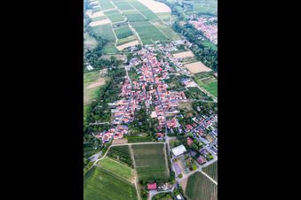 Quartier Heuchelheim in Heuchelheim-Klingen dans le département Rhénanie-Palatinat, Allemagne d'en haut