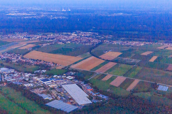 Photographie aérienne de Zone industrielle de Horst au crépuscule à le quartier Minderslachen in Kandel dans le département Rhénanie-Palatinat, Allemagne