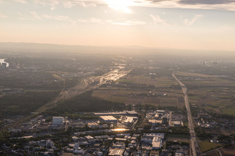 Vue aérienne de Gare de triage à le quartier Friedrichsfeld in Mannheim dans le département Bade-Wurtemberg, Allemagne