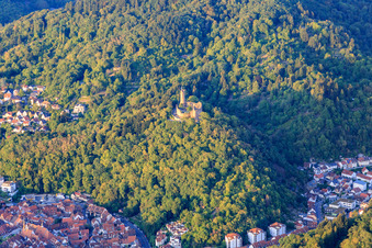 Vue aérienne de Ruines du château de Windeck Weinheim à Weinheim dans le département Bade-Wurtemberg, Allemagne