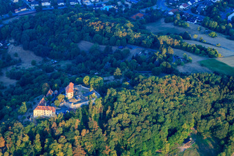 Vue aérienne de Château de Reichenberg à Reichelsheim dans le département Hesse, Allemagne