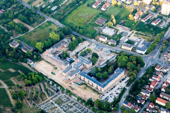 Vue aérienne de Chantier de construction pour la rénovation et la restauration du complexe résidentiel (Bergstraße) à Heppenheim dans le département Hesse, Allemagne