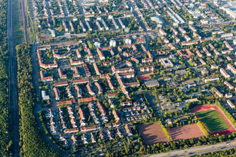 Quartier Schönau in Mannheim dans le département Bade-Wurtemberg, Allemagne depuis l'avion
