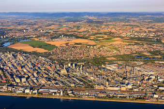 Enregistrement par drone de Quartier BASF in Ludwigshafen am Rhein dans le département Rhénanie-Palatinat, Allemagne
