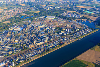 Vue oblique de Quartier BASF in Ludwigshafen am Rhein dans le département Rhénanie-Palatinat, Allemagne