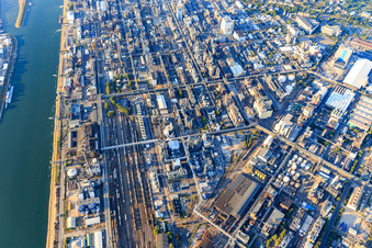 Quartier BASF in Ludwigshafen am Rhein dans le département Rhénanie-Palatinat, Allemagne vue du ciel