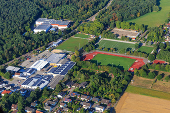 Vue aérienne de Complexe sportif central de Herxheim à Herxheim bei Landau dans le département Rhénanie-Palatinat, Allemagne