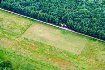 Vue aérienne de Modèle d'aérodrome du MSC Rülzheim vu du nord-ouest à Rülzheim dans le département Rhénanie-Palatinat, Allemagne