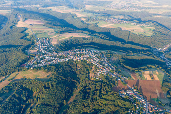Vue aérienne de Du nord-est à le quartier Erlenbrunn in Pirmasens dans le département Rhénanie-Palatinat, Allemagne