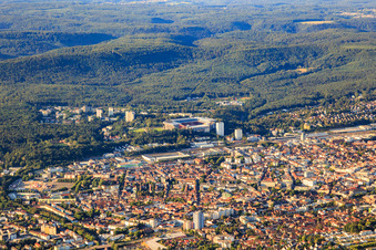 Vue aérienne de Vue d'ensemble de la ville depuis le nord-est jusqu'au stade Fritz-Walter du 1. FCK à Kaiserslautern dans le département Rhénanie-Palatinat, Allemagne