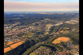 Vue aérienne de Vue d'ensemble de la ville depuis le nord-est à Kaiserslautern dans le département Rhénanie-Palatinat, Allemagne