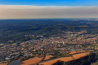 Vue oblique de Vue d'ensemble de la ville depuis le nord-est à Kaiserslautern dans le département Rhénanie-Palatinat, Allemagne