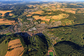 Vue aérienne de Vue de la ville depuis le nord-est à Otterberg dans le département Rhénanie-Palatinat, Allemagne