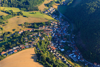 Vue aérienne de Vue du village depuis le sud à Gehrweiler dans le département Rhénanie-Palatinat, Allemagne