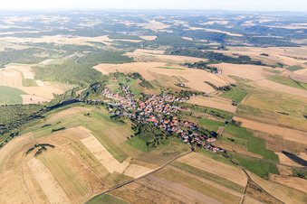 Vue aérienne de Becherbach dans le département Rhénanie-Palatinat, Allemagne