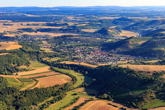 Vue aérienne de Vue de la ville depuis le sud à Odernheim am Glan dans le département Rhénanie-Palatinat, Allemagne
