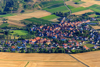 Vue aérienne de Vue d'ensemble du village depuis le sud-est à Duchroth dans le département Rhénanie-Palatinat, Allemagne