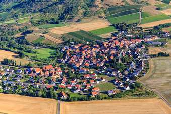 Vue aérienne de Vue d'ensemble du village depuis le sud-est à Duchroth dans le département Rhénanie-Palatinat, Allemagne