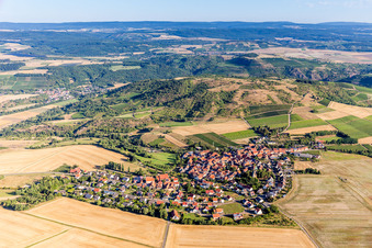 Vue aérienne de Au-dessus de la vallée de la Nahe à Duchroth dans le département Rhénanie-Palatinat, Allemagne