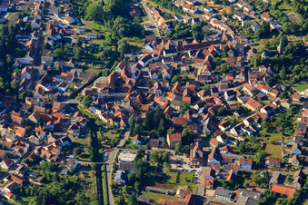 Vue aérienne de Vue d'ensemble de la ville depuis le sud à Alsenz dans le département Rhénanie-Palatinat, Allemagne
