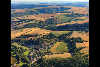Vue aérienne de Vue du village dans la vallée d'Alsenz depuis le sud à Oberndorf dans le département Rhénanie-Palatinat, Allemagne