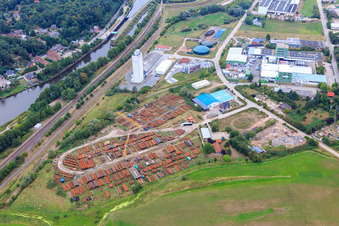 Vue aérienne de Vente en gros de tuyaux STOCK à Lauenburg dans le département Schleswig-Holstein, Allemagne
