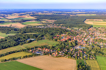 Photographie aérienne de Vue de la ville depuis l'ouest à Ebstorf dans le département Basse-Saxe, Allemagne
