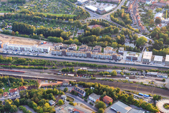 Vue aérienne de Nouvelle zone de développement Ilmenaugarten à Lüneburg dans le département Basse-Saxe, Allemagne